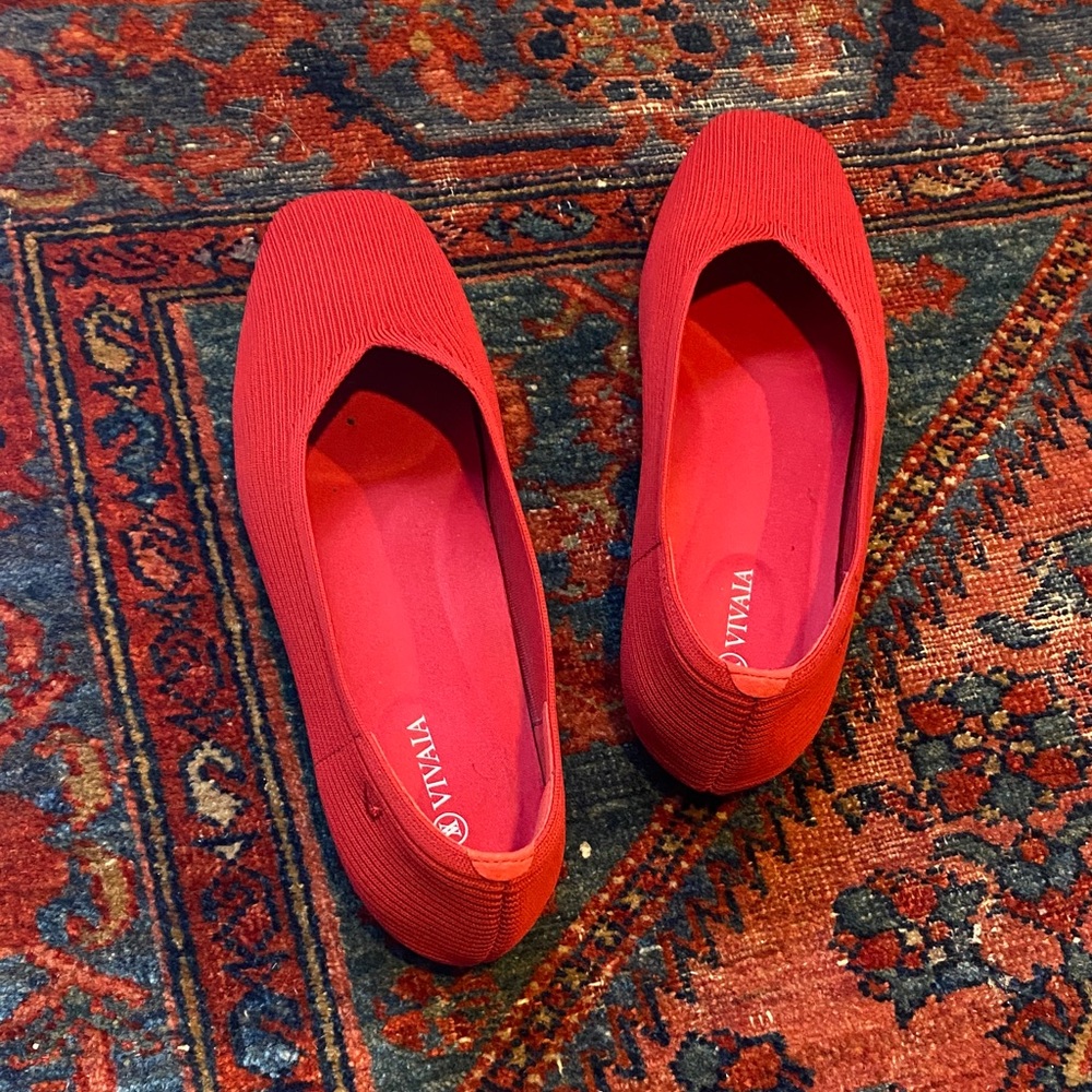 VIVAIA Women's Red Ballet Flats